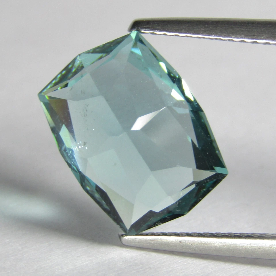 Cojín de apatita color verde menta de 6,70 quilates de instancia natural corte personalizado gema suelta Foto 4 de 4