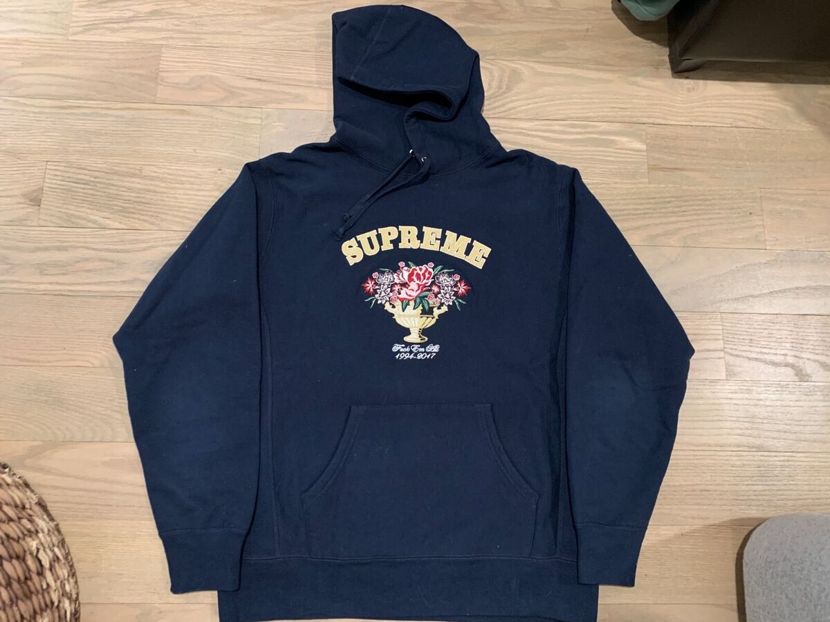 SUPREME Centerpiece Floral Vase Logo Hoodie Size L FW17 | eBay SUPREME Centerpiece Floral Vase Logo Hoodie Size L FW17 | eBay