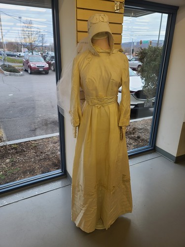 VTG 1950's Wedding Dress Amish