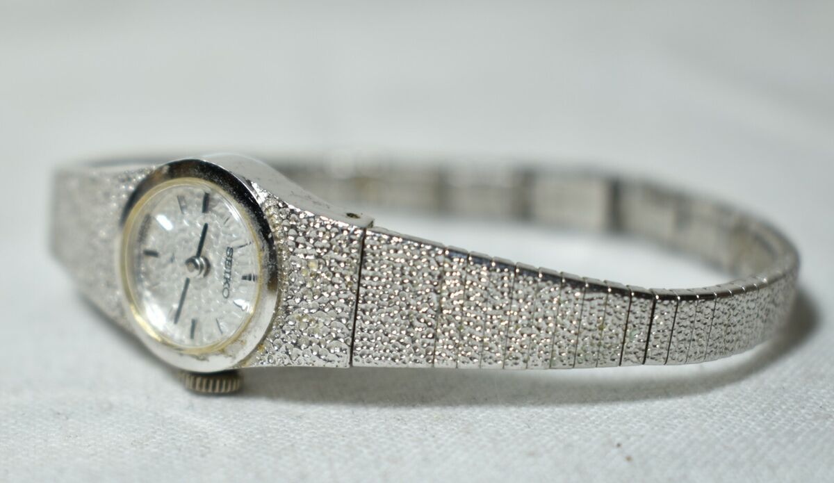 Vintage Seiko 11-0450 Watch-For Women Collectible 180310 Vintage Seiko 11-0450 Watch-For Women Collectible 180310