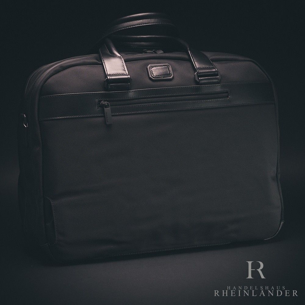 MONTBLANC ナイトフライト　2泊3日出張バック　ビジネスバッグ　ブラック Outlet) Montblanc Bowling Bag - Travel Night Flight