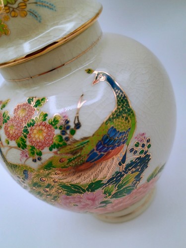 Vintage Japanese Ginger Jar With Gold & Floral Accents - Picture 13 of 13