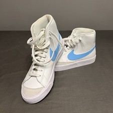 Nike Blazer Mid 77 White W/ Light Blue Swoosh Youth Size 7