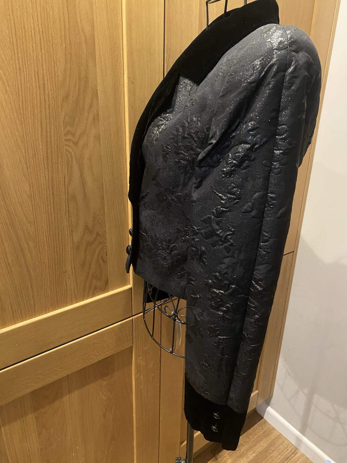 Valentino Vintage Wool Silk Damask Brocade Cropped Jacket Velvet Trim Size 8/10 image 5
