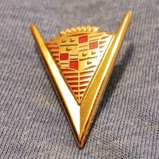 CADILLAC CREST PIN EMBLEM - Vintage Collectable, Auto Memorabilia Accessory