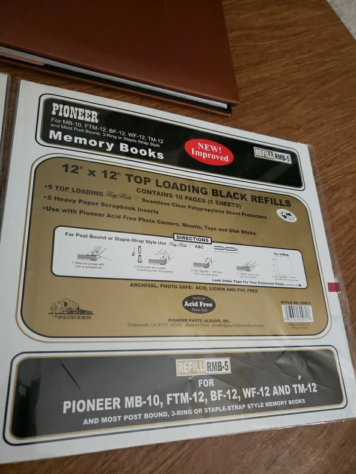 先锋浮雕人造革柱装 12 英寸 X 12 英寸剪贴簿专辑带 2 个补充包 — 第 3/4 张图片