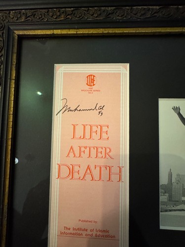 Muhammad Ali Originales Autogramm auf Broschüre - Gerahmt - Signiert **RARITÄT** - Bild 15 von 20