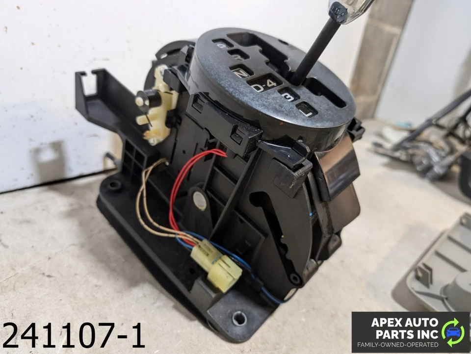 OEM 2008-2011 Suzuki Grand Vitara Automatic floor Gear Shift Shifter Assembly - Image 3 of 4