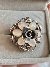 Mother Of Pearl Rose Petals 925 Sterling silver Design Signed Flower Ring Sz 8.5