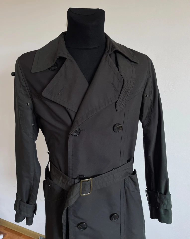 Abrigo de mujer Dolce & Gabbana de nailon verde camaleón doble botonadura talla 44 Foto 2 de 4