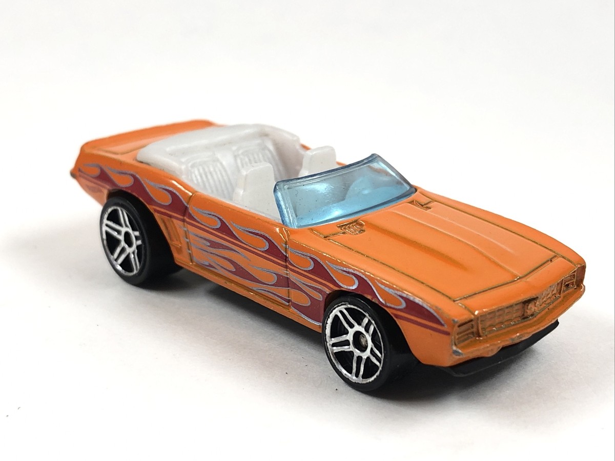 Hot Wheels ´67 Chevrolet Camaro 1:64