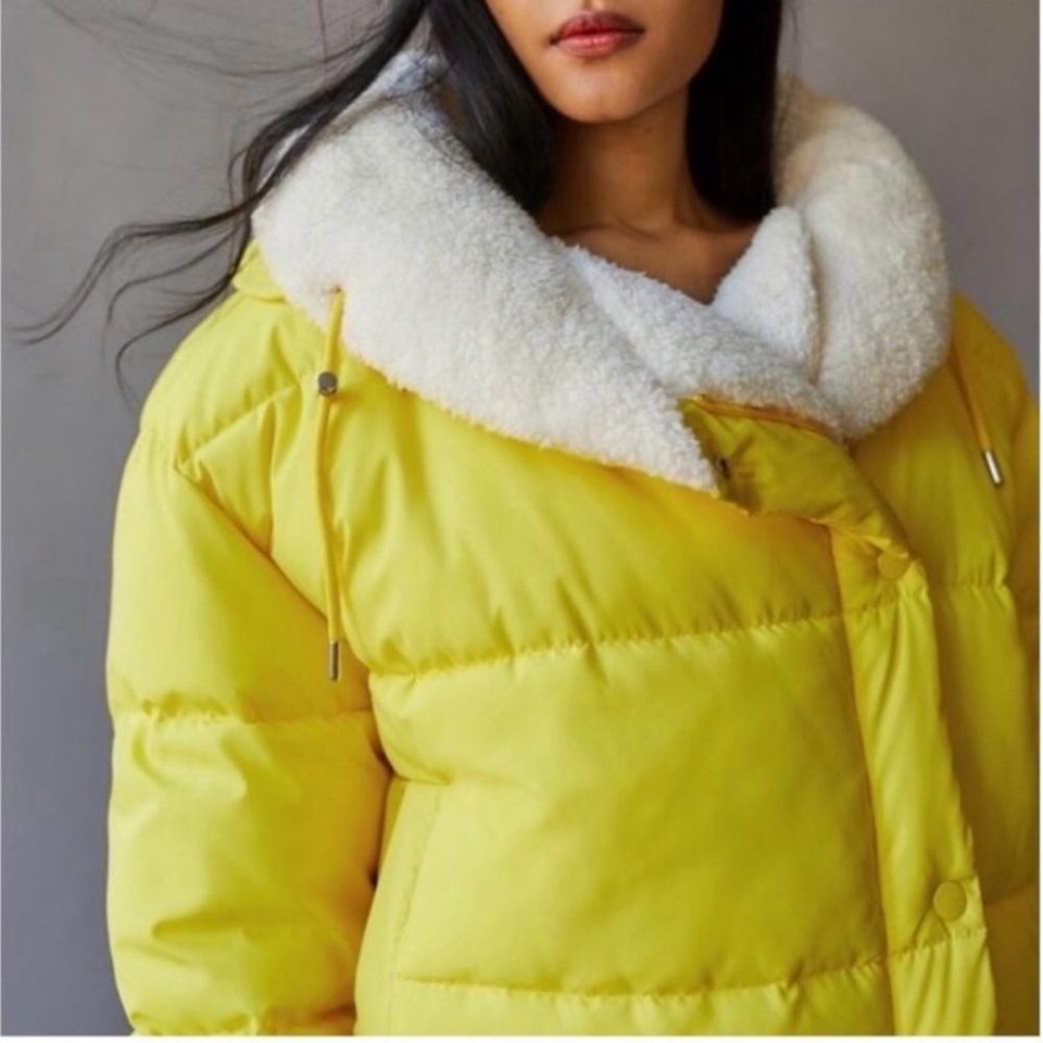 Urban Outfitters BDG Marlow Sherpa Lined Yellow Puffer Jacket Size