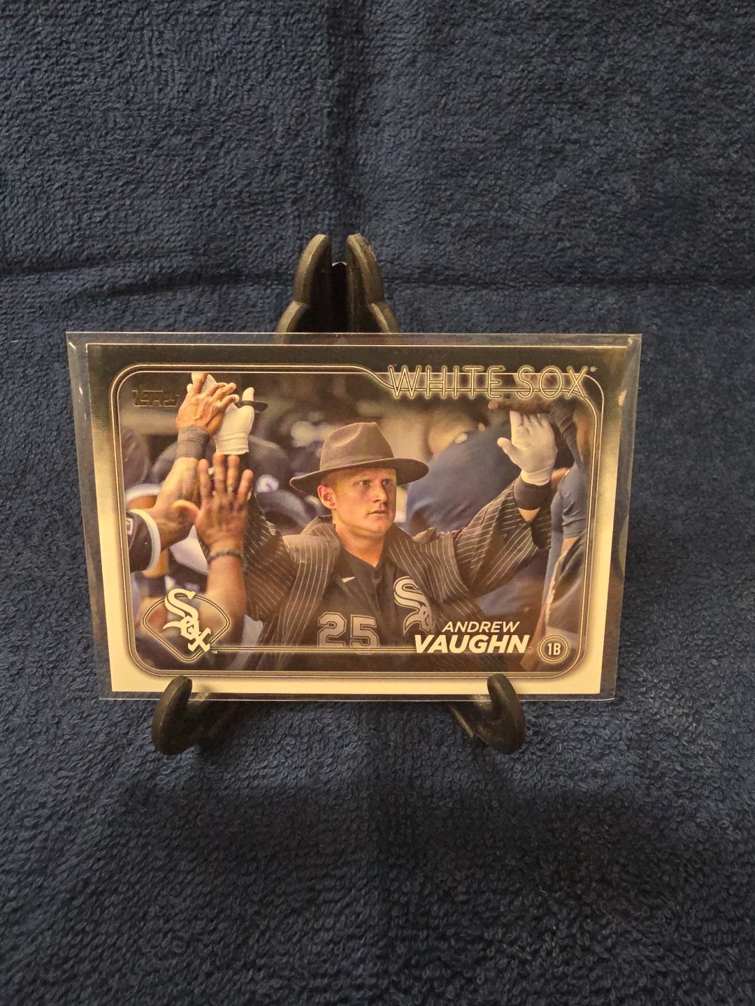 2024 Topps Series 1 Andrew Vaughn #255 Golden Mirror