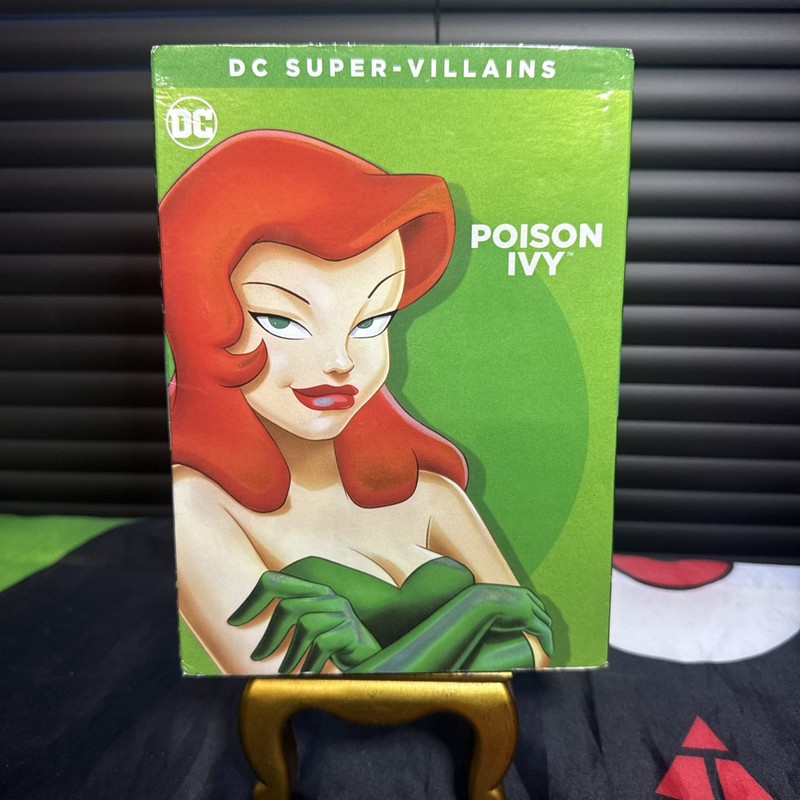 DC Super-Villains: Poison Ivy DVD, 2017 NEW Slipcover The Plant Lady Toxins