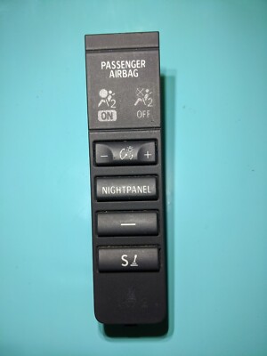 SAAB 9-3 エアコンコントロールユニット(ボタンは新品)