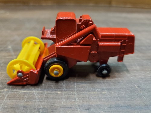 Vintage Mint Lesney Matchbox Toy Car #65 Claas Combine Harvester Farm Mac Red - Picture 6 of 10