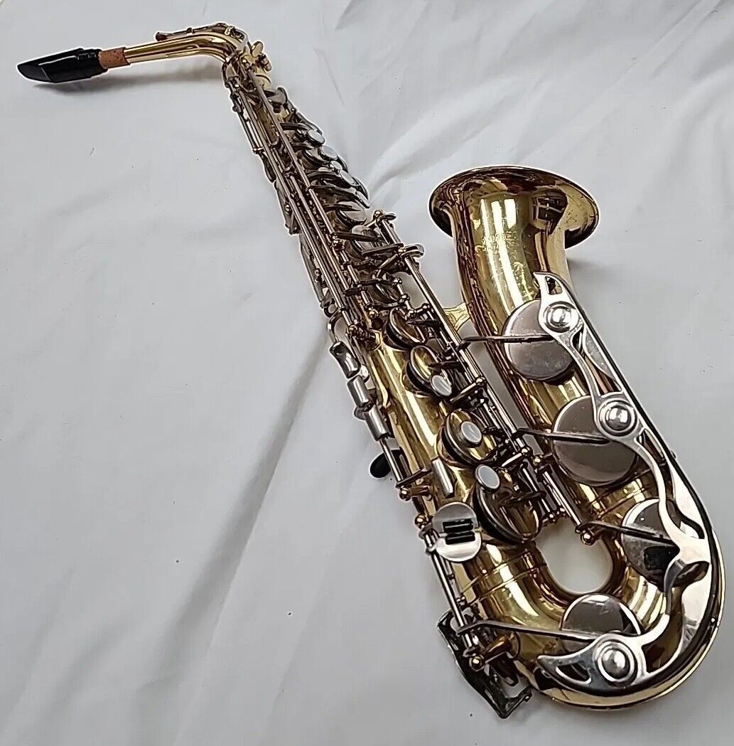 Yamaha YAS-23 Brass Alto Sax New Goose Neck Original Hard Yamaha YAS-23 Brass Alto Sax New Goose Neck Original Hard