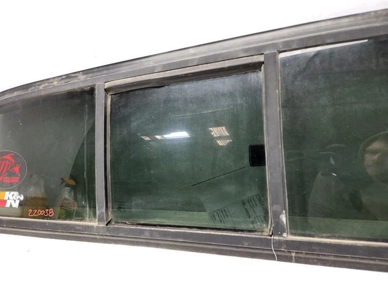 Toyota Tacoma 2001-2004 vidrio trasero corredizo OEM 6481004051  Foto 4 de 4