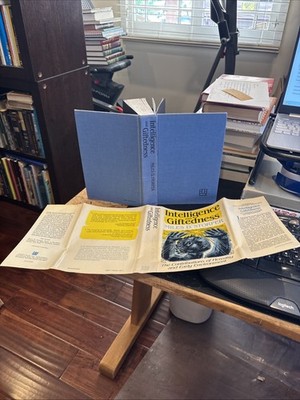 INTELLIGENCE AND GIFTEDNESS : HEREDITY  Signed ''Miles'' Storfer 1990 hcdj 1st