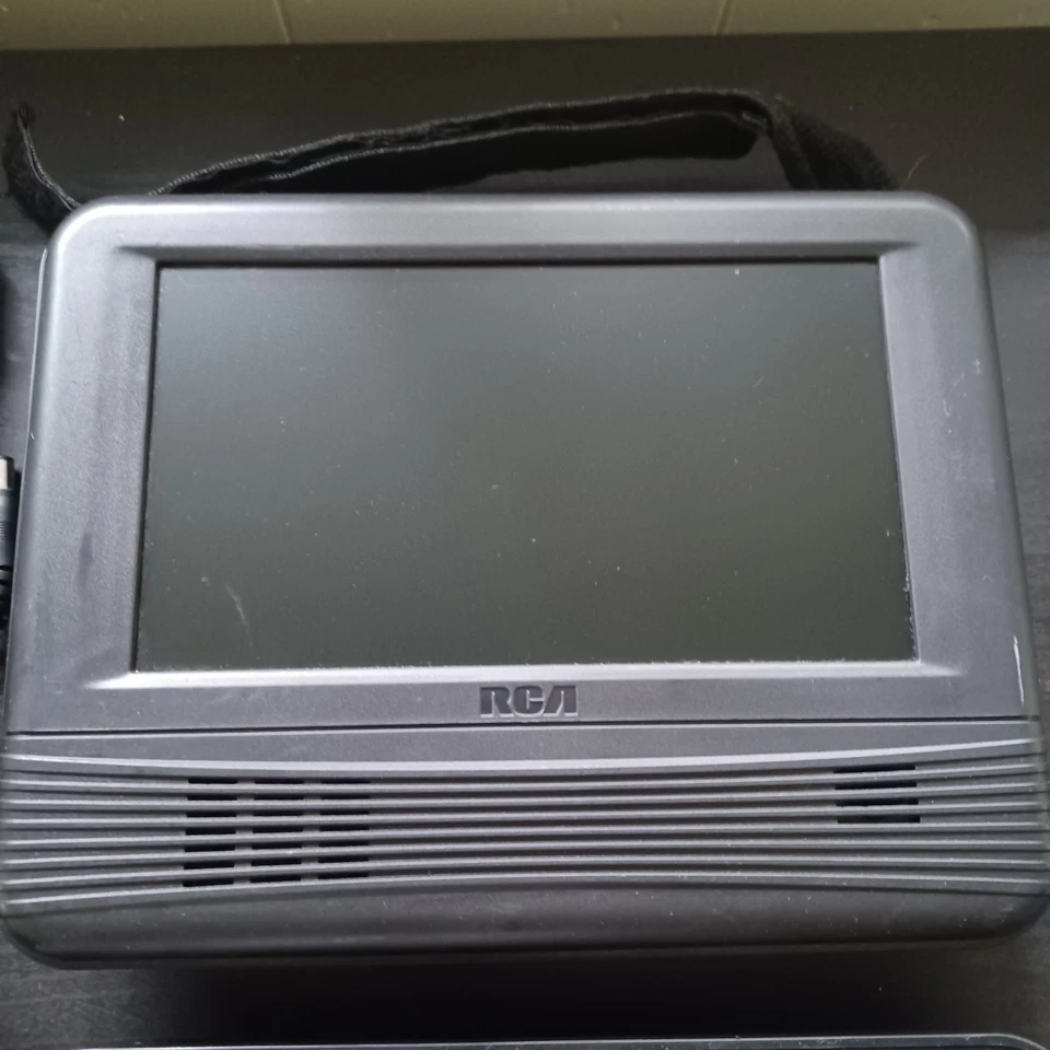2X RCA Portable Car DVD Players 7" Screen W/Car Power Adapters - Working - Image 2 of 4