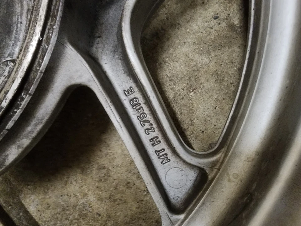 Rueda trasera BMW 2.75x18 36311450912 freno de tambor K75 K75C K75 k75S K75 k75RT Foto 2 de 4