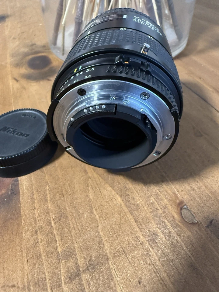 Nikon AF NIKKOR 28-85mm f/3.5-4.5  Zoom Lens w/macro - Image 3 of 4