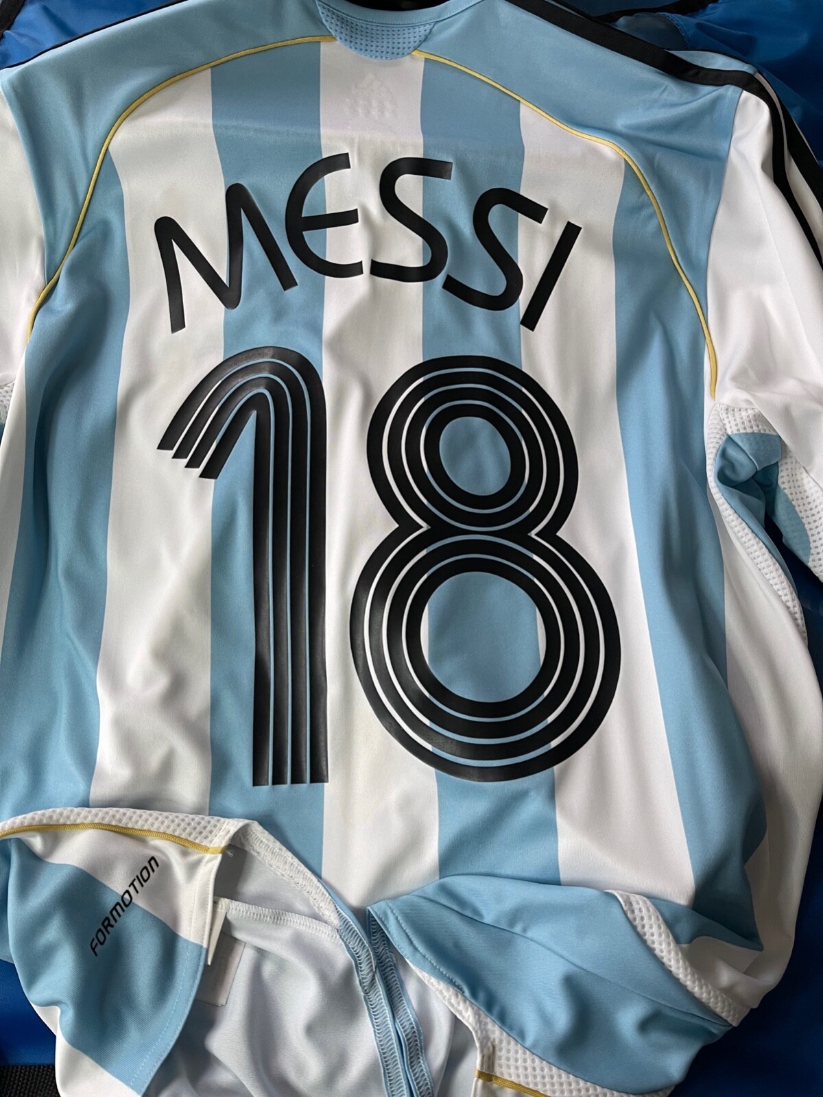 Argentina Adidas Formotion Jersey  Large #18  Messi