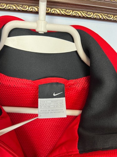Chaqueta de fútbol vintage Nike Sparta Praha camiseta de fútbol roja para hombre rara talla S/M - Imagen 10 de 17