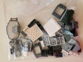 LEGO Star Wars 9498: Saesee Tiin's Lot Of Replacement Parts Only