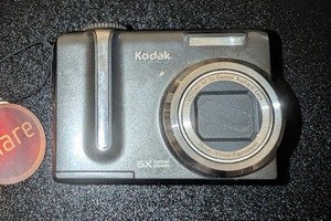 Kodak Easy Share Z885 8.1MP 5x Optical Zoom Compact Digital Camera