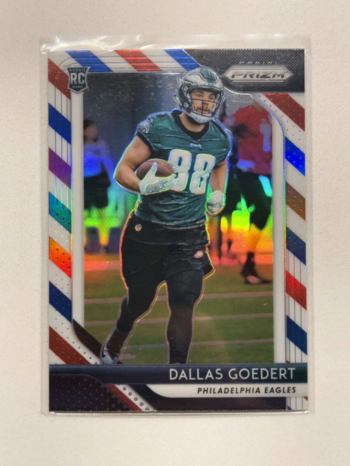 2018 Panini Prizm - Dallas Goedert #299 Red White Blue - Eagles (RC)
