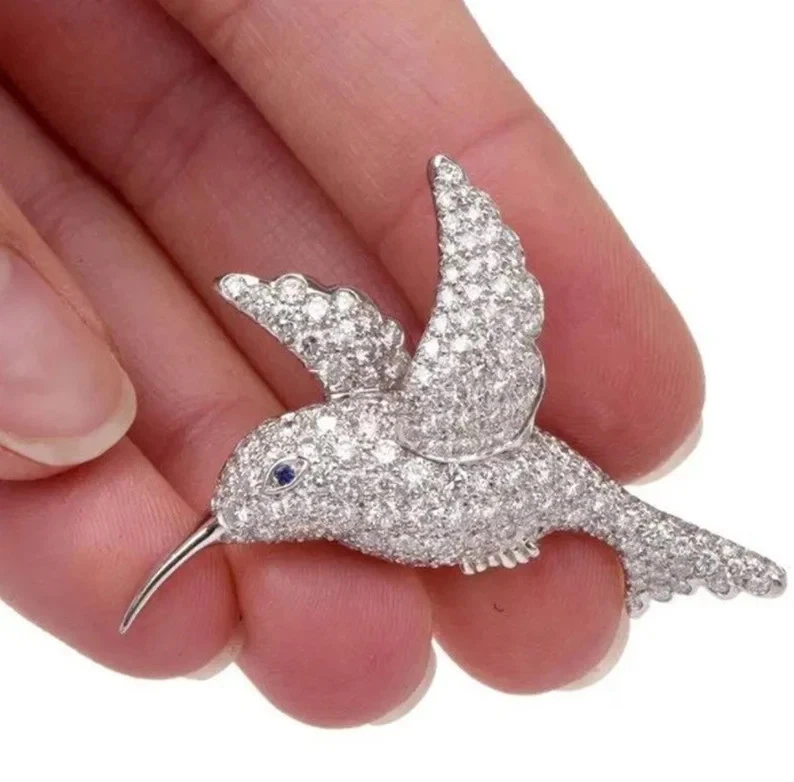 Broche broche colibrí diamante simulado corte redondo de 3,30 quilates chapado en oro blanco de 14 k Foto 4 de 4