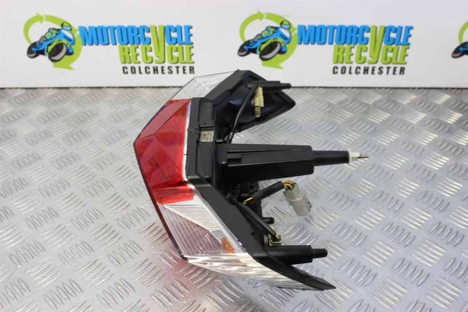 Luz trasera freno trasero Triumph Trophy 1215 SE 2012 a 2017 1200 B155 Foto 2 de 4