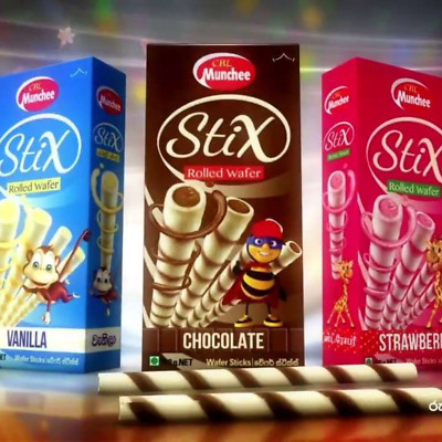 *CBL Munchee Chocolate-Vanila-Strawberry Rolls Stixs  100g Free shipping*