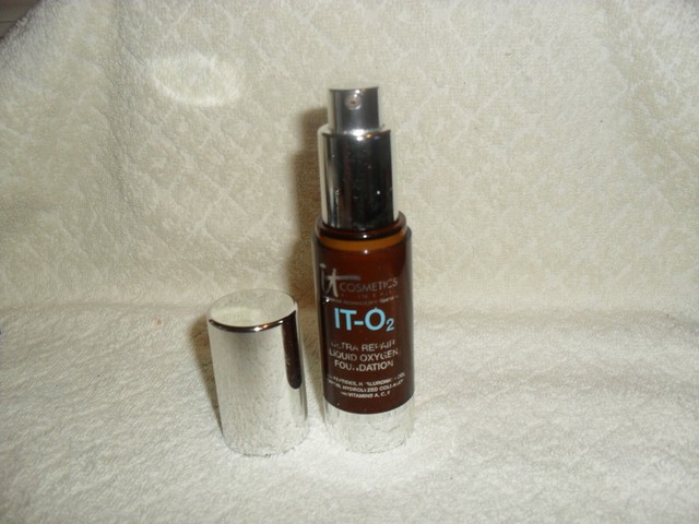 it cosmetics liquid foundation