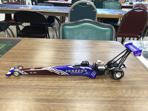 Bob Vandergriff Jr. JERZEES Mac Tools Action Dragster 1:24 Scale