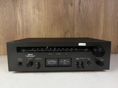 Akai AT-2600 Stereo Tuner - Sehr Gut