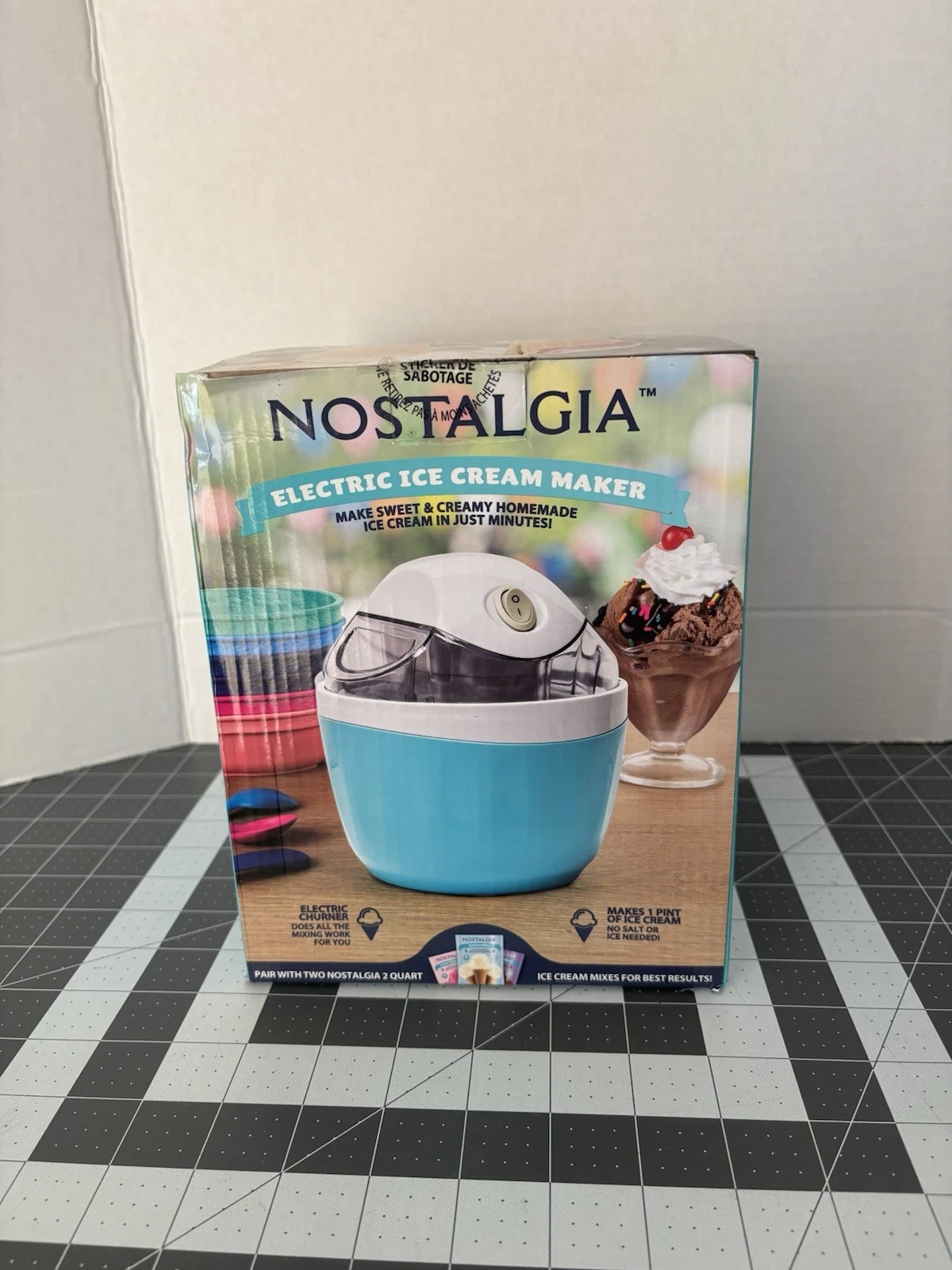 Nostalgia Electric Ice Cream Maker Blue, 1-Pint NEW