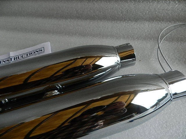 Harley-Davidson Softail Deluxe Screamin Eagle Slash 80500-07 nuevo fabricante de equipos originales 2007 FLSTN Foto 3 de 3