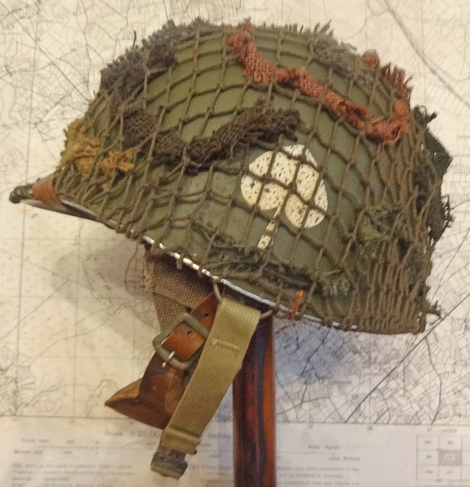 Casco de fianza M2 "D" de la Segunda Guerra Mundial 101º ABN 506º PIR Capt. con revestimiento de salto Westinghouse D*DÍA Foto 2 de 4