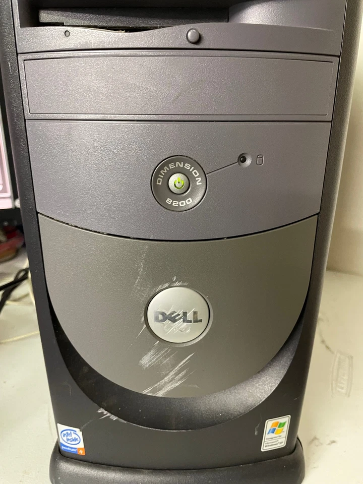 Dell Dimension 8200 MT Pentium 4 2.4GHz 256MB RAM 160GB HDD Windows 98 SE - Image 2 of 4