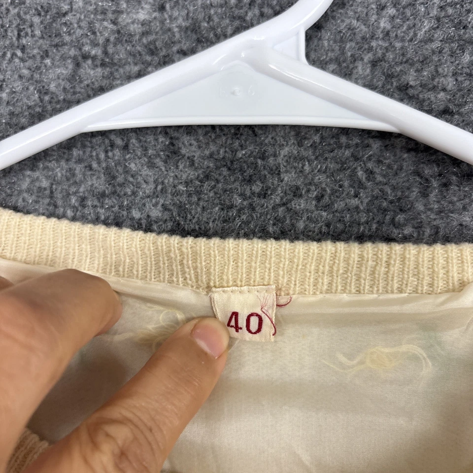 Suéter Vintage Mujer Talla 40 Crema Bordado Perla Botones Forrado Foto 3 de 4