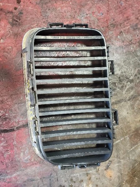 Parrilla superior derecha pasajero para BMW 318i 522978 92-96 Foto 4 de 4