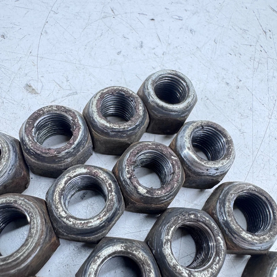 JUEGO DE TUERCAS DE RUEDA SUZUKI ALTO MK7 X16 TUERCAS PERNO PERNO 09-14 Foto 3 de 4