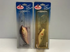 Mann's 30+ Lure Lot 3/4 oz Grey Ghost & Bone/ Brown Stripes