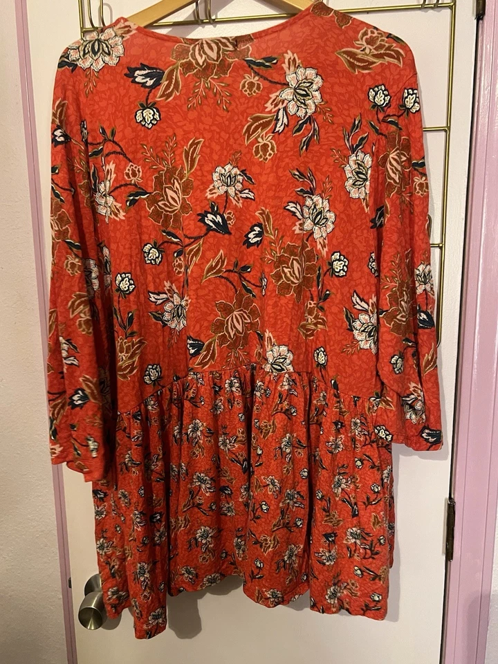 Cardigã feminino TORRID vermelho com paisley tamanho 5 plus size - Imagem 4 de 4