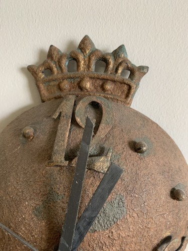 Distressed Reproduction French Theme Metal Wall Mantle Clock Crown - Picture 7 of 9