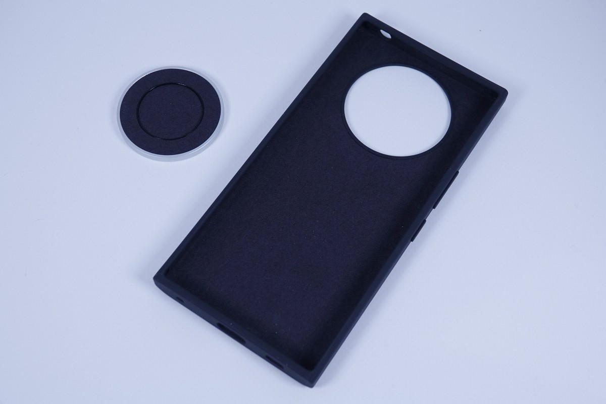 Leica Leitz Phone 2 è ufficiale: smartphone o fotocamera