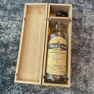 Midleton Very Rare Irish Whiskey 2007 Empty Bottle And Wooden Box. 