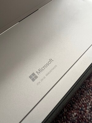 Microsoft Surface Pro 4, Wi-Fi, 12.3 inch - Silver NOT WORKING FOR PARTS Bundle